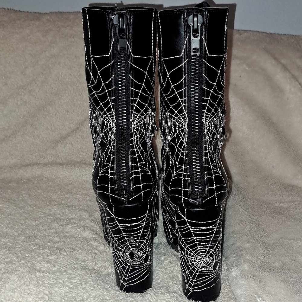 Elegant Black Spider Web Lace-Up Boots - Picture 4 of 6